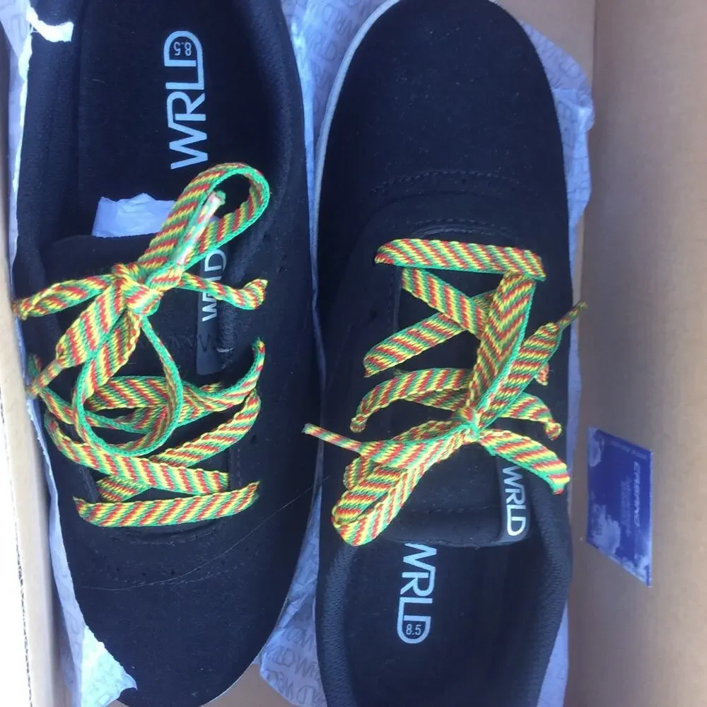 WORLD Mens 8.5 Black Skateboarding shoes